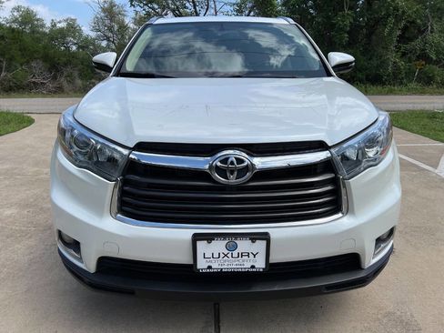 Used 2016 Toyota Highlander Limited FWD image 3