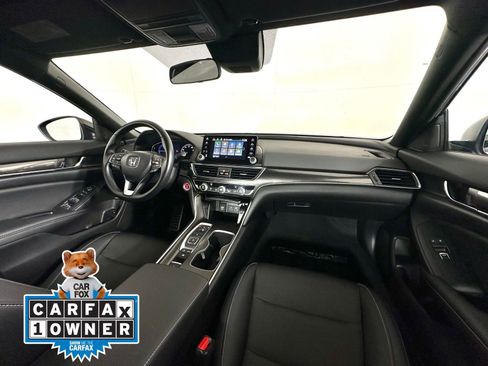 Used 2022 Honda Accord Sport image 2
