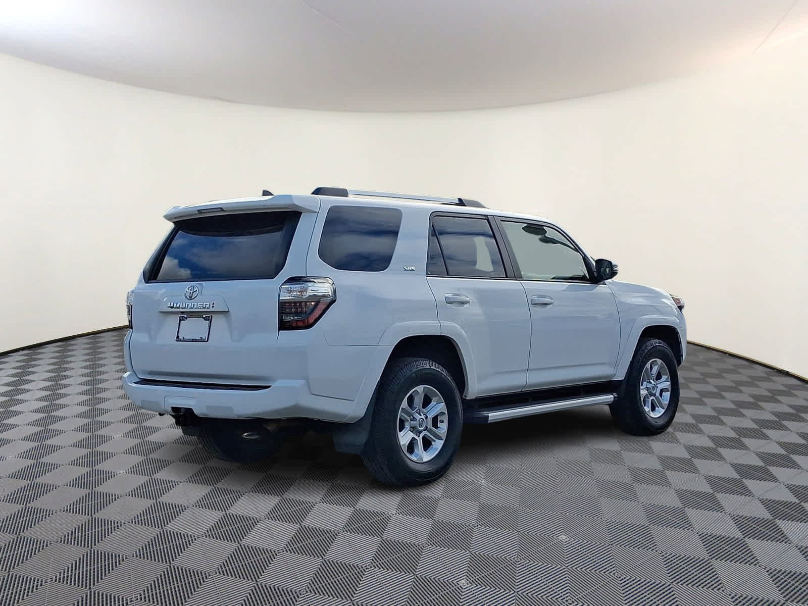 Certified 2021 Toyota 4Runner SR5 Premium w/ Moonroof Package AWD/4WD image 5