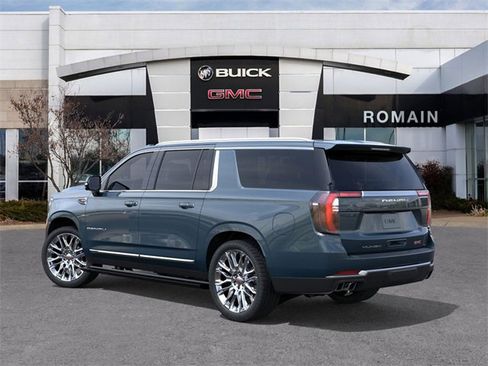 New 2026 GMC Yukon XL Denali w/ Denali Reserve Package image 3