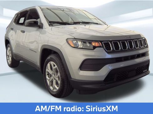Used 2024 Jeep Compass Sport AWD/4WD image 5
