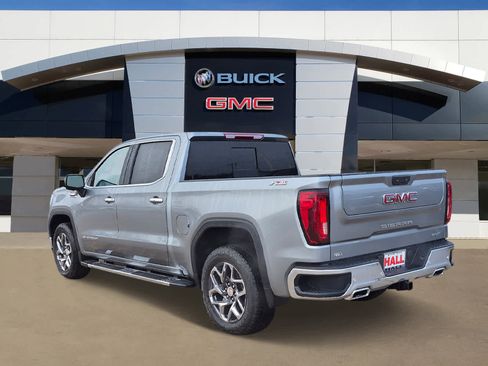 New 2026 GMC Sierra 1500 SLT image 3
