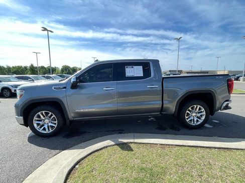 Used 2021 GMC Sierra 1500 SLT AWD/4WD image 16