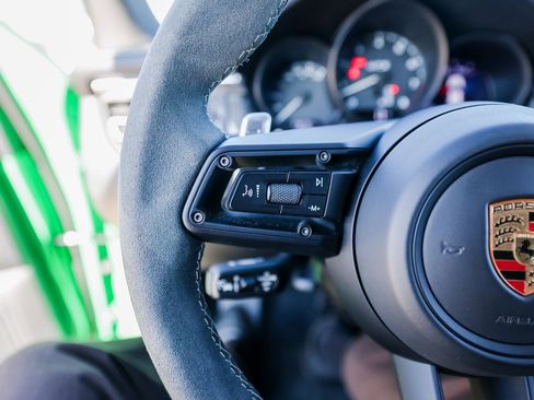 Certified 2024 Porsche Macan GTS image 17