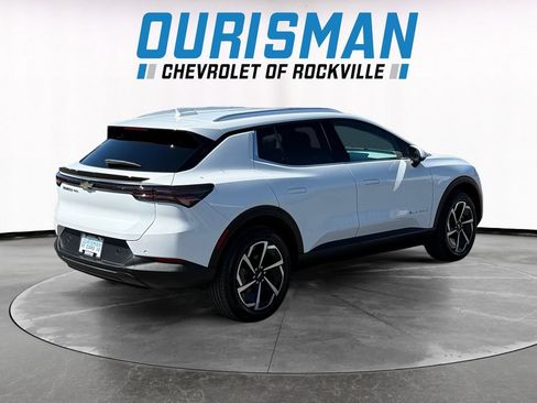 New 2026 Chevrolet Equinox EV LT AWD/4WD image 6