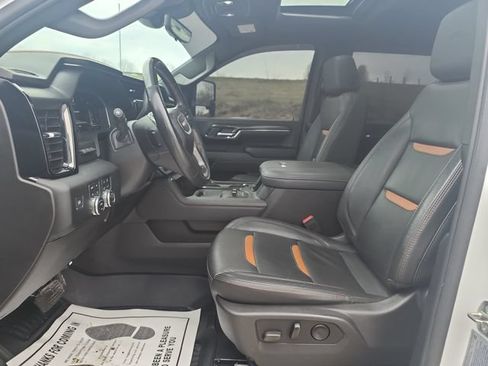 Used 2024 GMC Sierra 2500 AT4 w/ AT4 Premium Plus Package AWD/4WD image 18