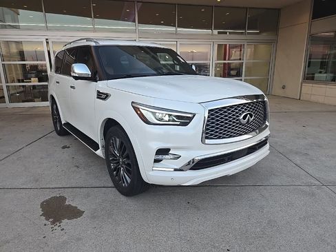 Used 2023 INFINITI QX80 Sensory w/ Cargo Package image 2