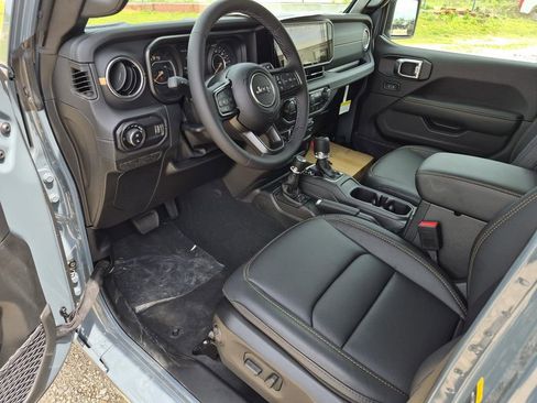 New 2026 Jeep Gladiator Sport image 10