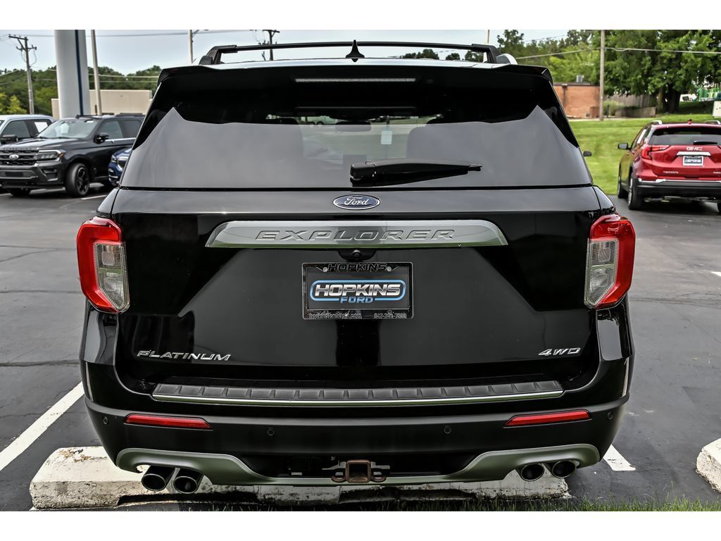 Used 2022 Ford Explorer Platinum w/ Equipment Group 601A AWD/4WD image 7