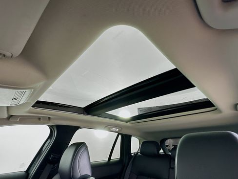 Used 2025 MAZDA CX-50 AWD 2.5 Hybrid w/ Premium Pkg image 25