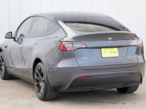 Used 2021 Tesla Model Y Long Range image 49