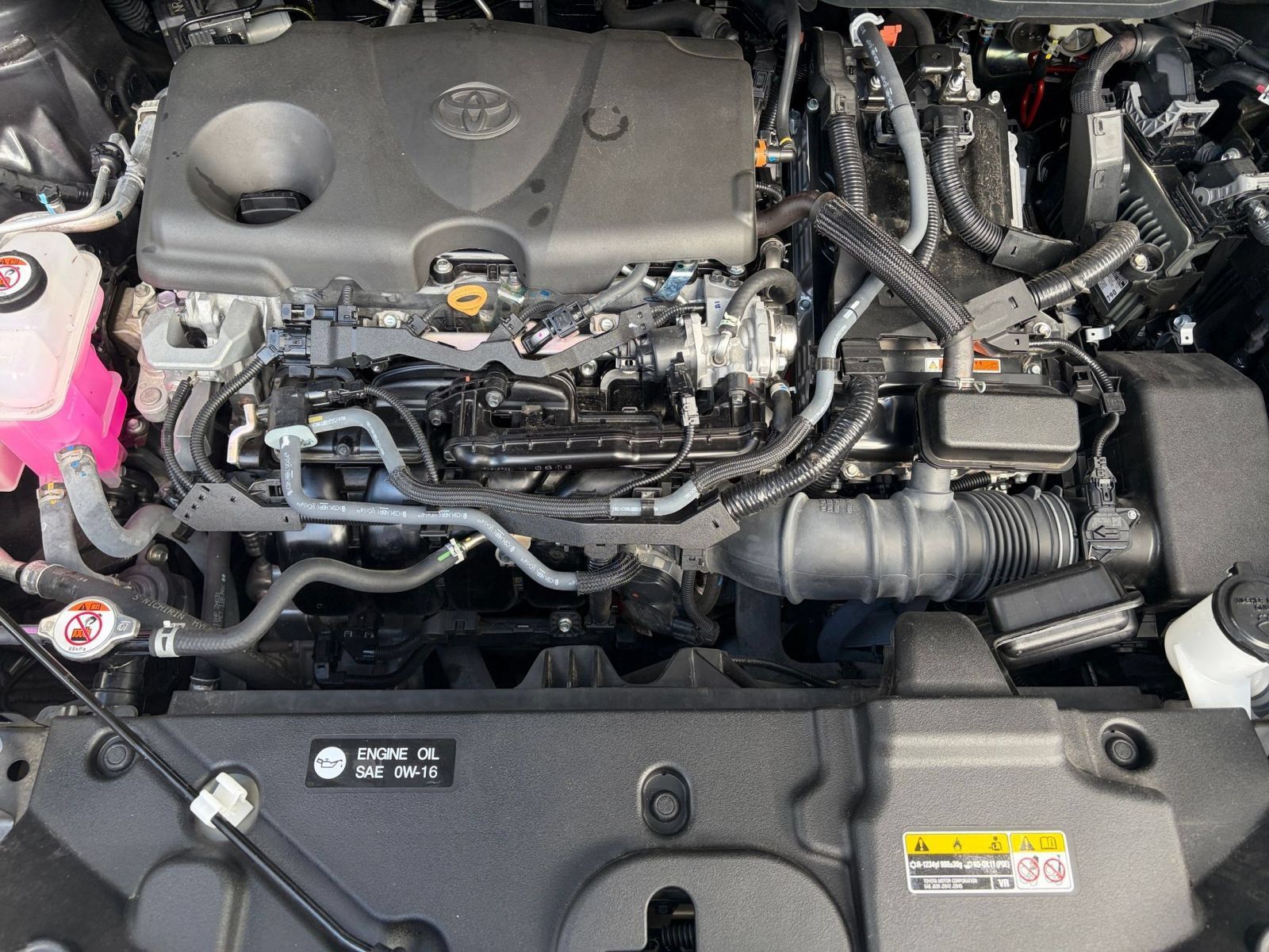 Used 2025 Toyota Sienna XLE FWD image 35