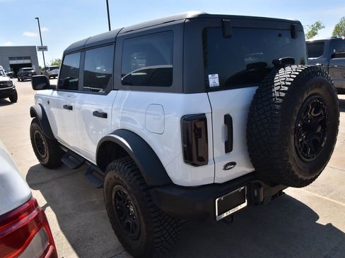 Used 2023 Ford Bronco Wildtrak image 8