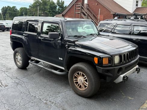 Used 2008 HUMMER H3 AWD/4WD image 2
