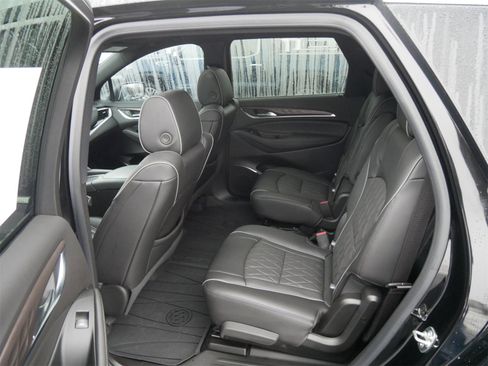 Used 2024 Buick Enclave Avenir w/ Avenir Technology Package image 10