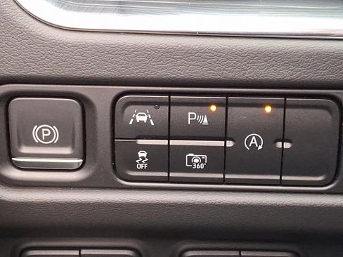 Used 2023 Chevrolet Tahoe LT w/ Luxury Package image 25