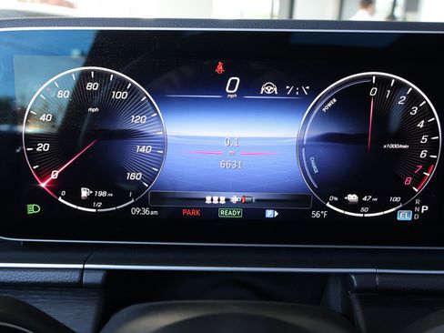 Certified 2025 Mercedes-Benz GLE 450e 4MATIC image 31