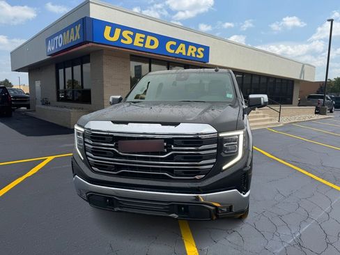 Used 2023 GMC Sierra 1500 SLT w/ SLT Convenience Package image 3