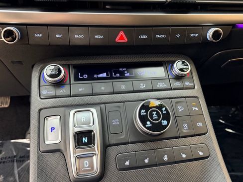 Certified 2024 Hyundai Palisade Limited AWD/4WD image 23