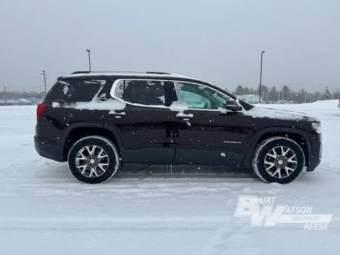 Used 2021 GMC Acadia SLE w/ Driver Convenience Package image 9