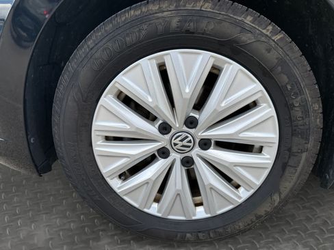 Used 2019 Volkswagen Jetta S FWD image 9