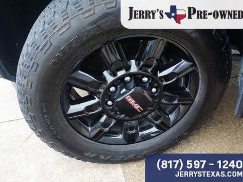 Used 2024 GMC Sierra 2500 AT4 w/ AT4 Preferred Package image 9