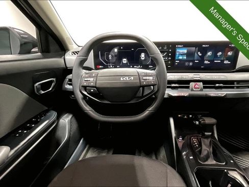 Used 2025 Kia K4 EX FWD image 6