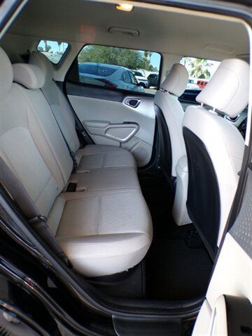 Used 2020 Kia Soul LX FWD image 23