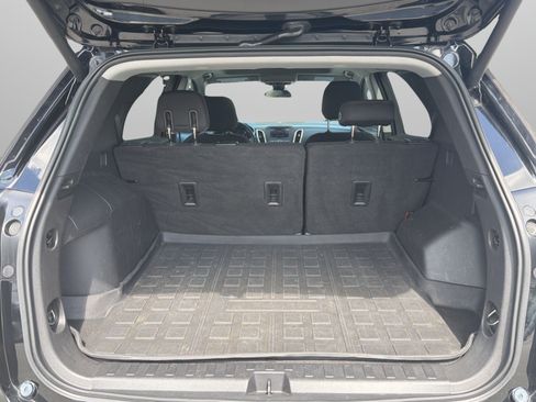 Used 2020 Chevrolet Equinox LT FWD image 24