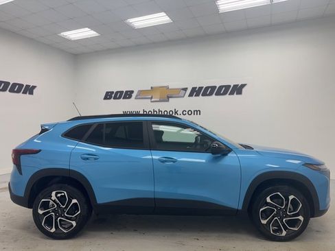 New 2026 Chevrolet Trax RS image 4