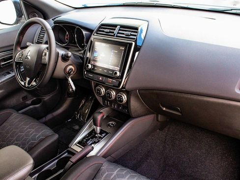 New 2025 Mitsubishi Outlander Sport AWD image 39