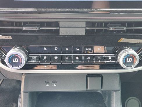 Used 2025 Honda Prologue Touring image 10