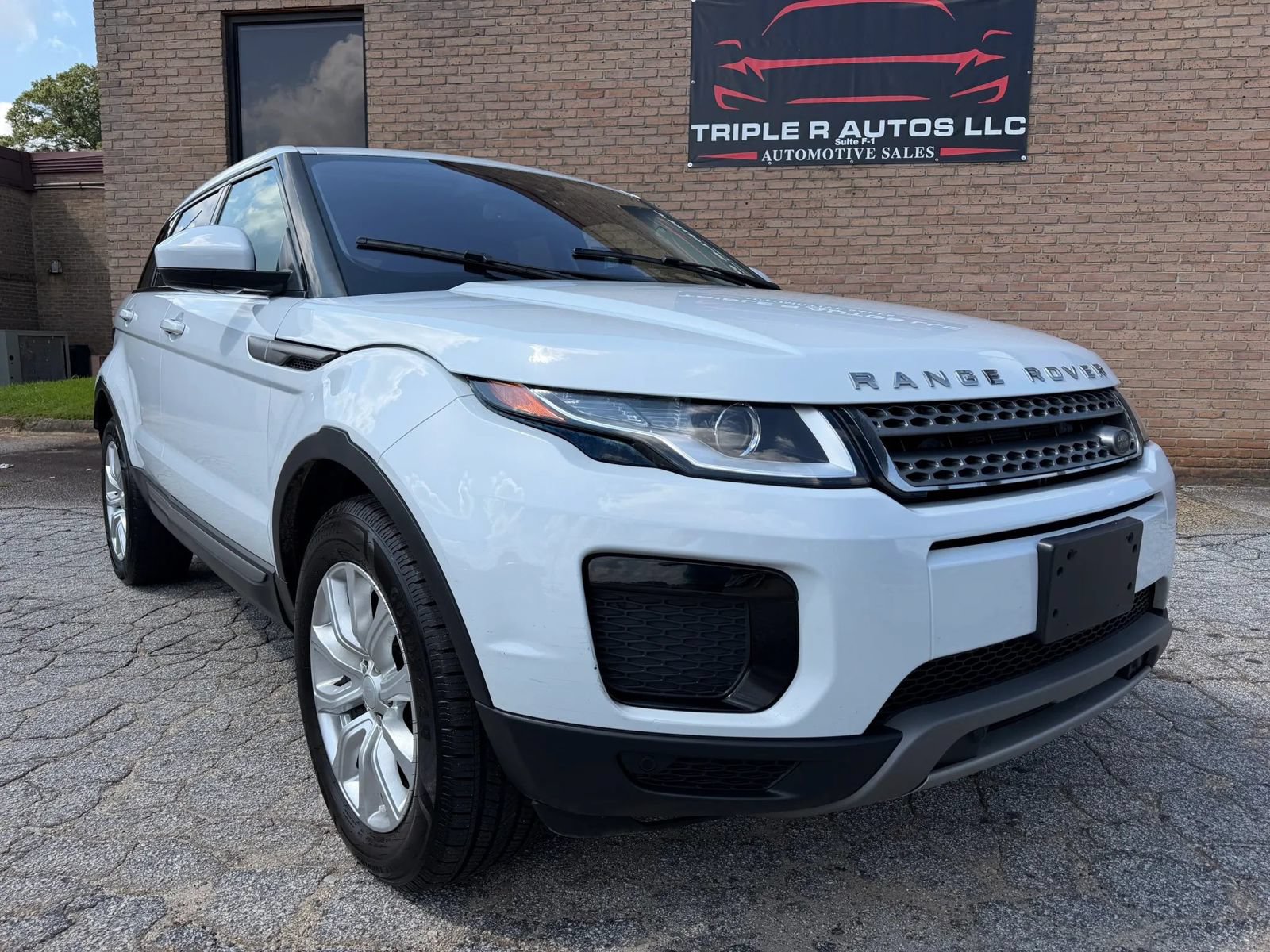 Used 2018 Land Rover Range Rover Evoque SE AWD/4WD image 1