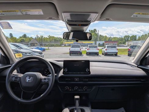 Used 2025 Honda HR-V LX image 22