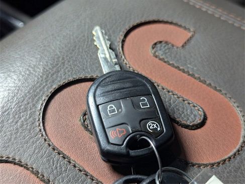 Used 2016 Ford F350 King Ranch w/ King Ranch w/Chrome Package image 25