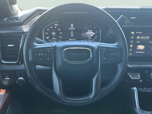 Used 2024 GMC Sierra 2500 Denali Ultimate AWD/4WD image 10