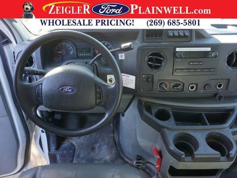 Used 2011 Ford E-450 and Econoline 450 Super Duty image 9