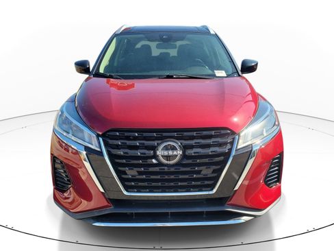 Used 2023 Nissan Kicks SV FWD image 2
