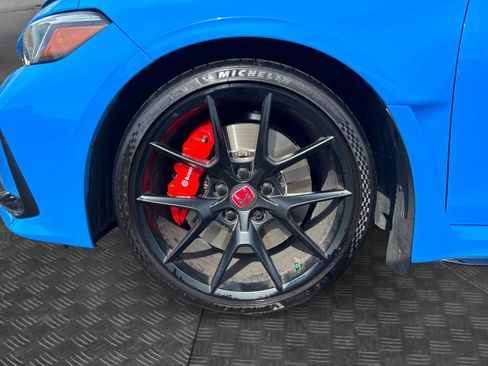 Used 2025 Honda Civic Type R image 9