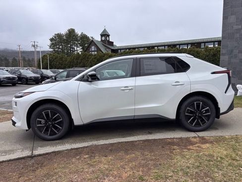 New 2026 Subaru Solterra AWD/4WD image 7