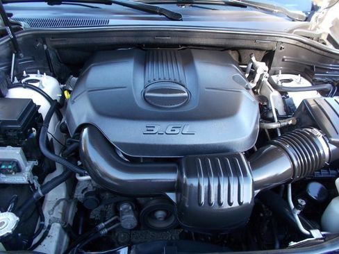 Used 2011 Jeep Grand Cherokee Laredo RWD image 18