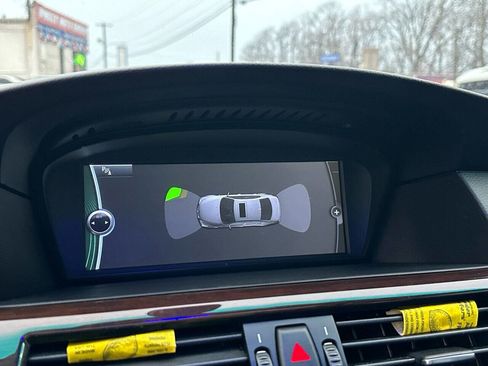 Used 2010 BMW 535i xDrive Sedan image 16