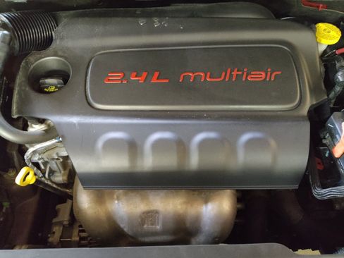 Used 2018 Jeep Compass Latitude w/ Popular Equipment Group FWD image 30