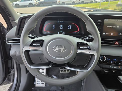 Used 2025 Hyundai Elantra Sport w/ Cargo Package FWD image 17