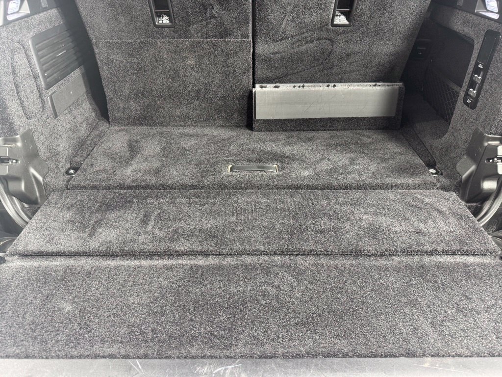 Used 2025 Land Rover Range Rover Long Wheelbase SE AWD/4WD image 25