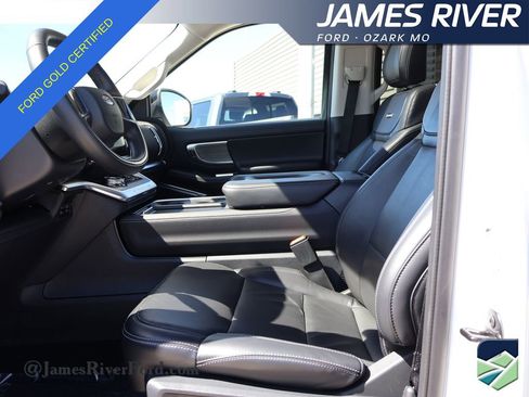 Certified 2025 Ford Expedition Max Platinum image 24