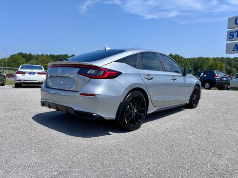 Used 2024 Honda Civic Sport image 6