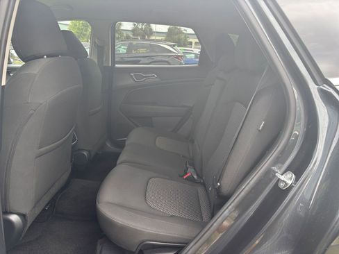 Used 2025 Kia Sportage LX FWD image 25
