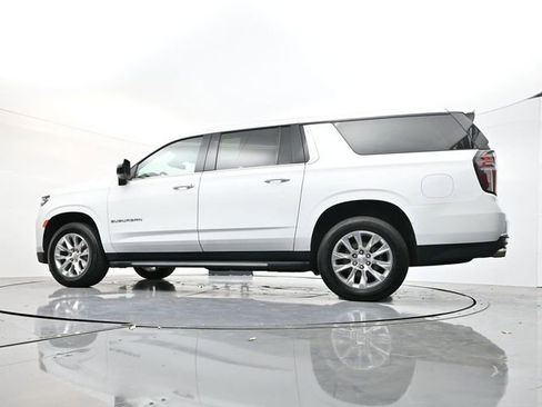 Used 2023 Chevrolet Suburban Premier image 45