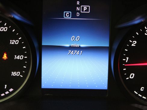 Used 2020 Mercedes-Benz GLC 300 image 41